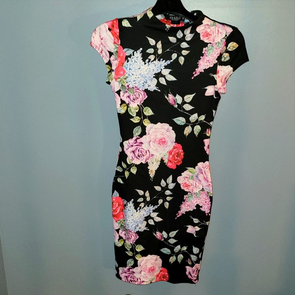 Cap sleeve floral print bodycon midi dress Size XS